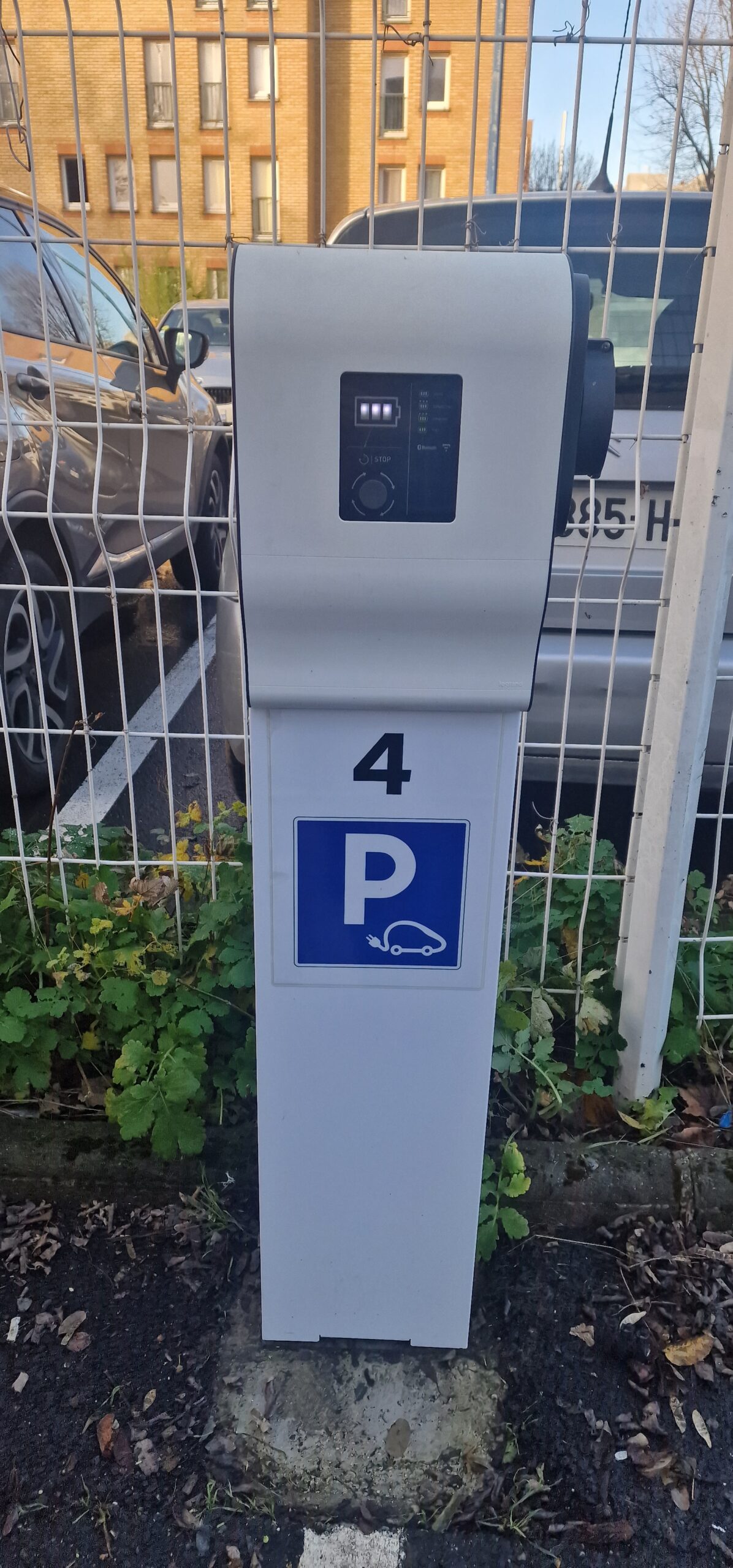 anov-energie-installation-borne-electrique-parketing-drancy-93