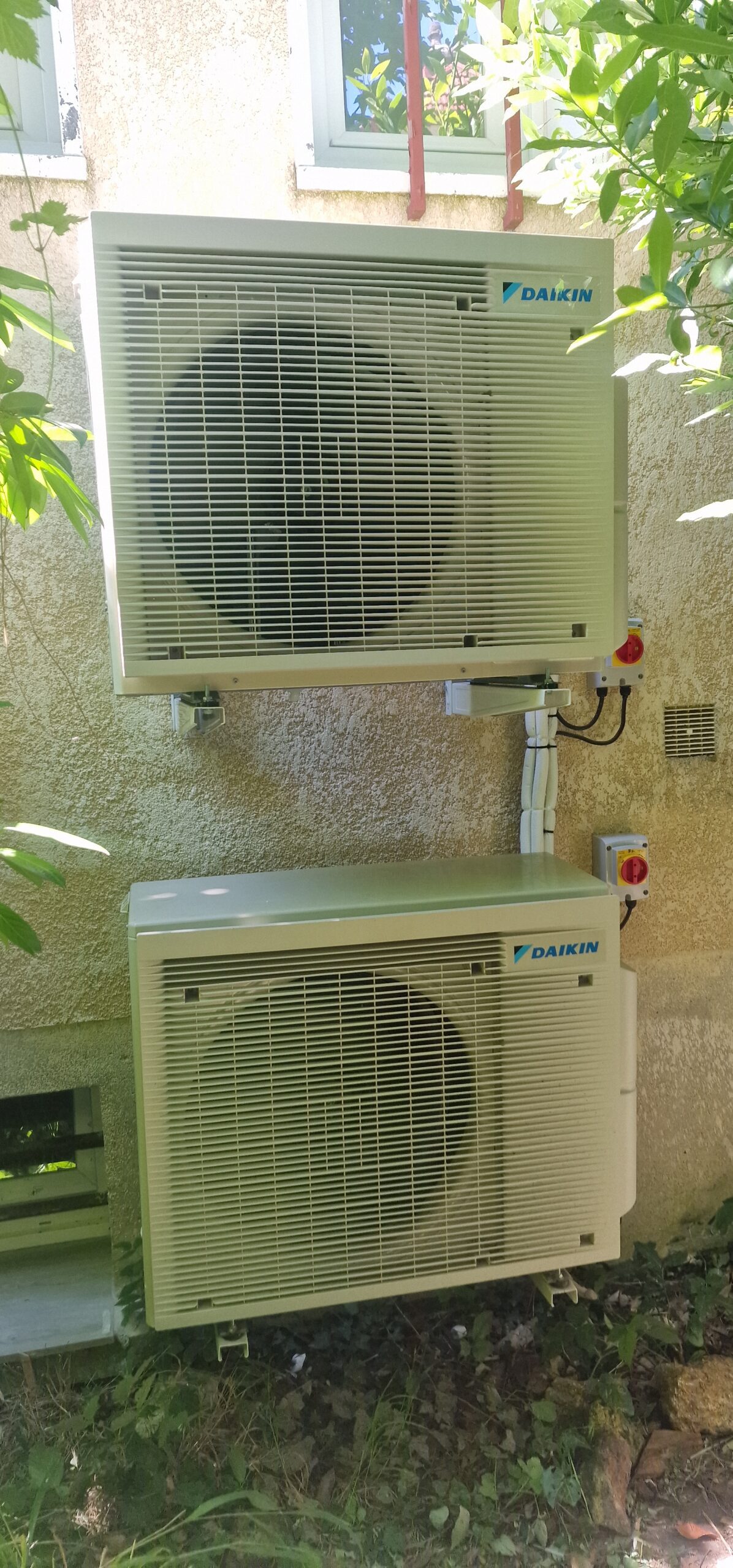 anov-energie-installation-climatisation-blocs-exterieurs-villebon-sur-yvette-91